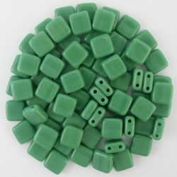 50 Stück Two-Hole Flat Square 6mm - Opak Green