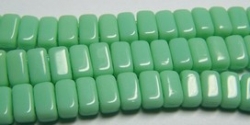 #10 - 50 Stück Two-Hole Bricks 3x6mm - Opak Pale Jade