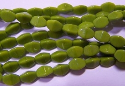 #28 - 50 Stck. Pinch-Bead 5x3mm - opak olivine