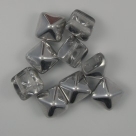 #02 - 10 Two-Hole Pyramid 8x8mm - crystal half labrador