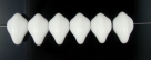 #03.00 - 25 Stück Ufo Beads 7x11mm - chalk white